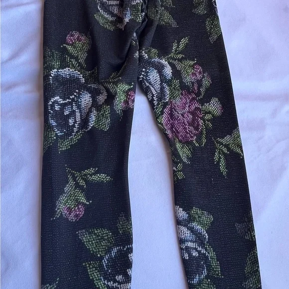 Lululemon Athletica Black Floral Leggings - Picture 8 of 9
